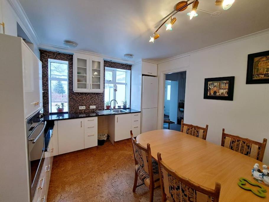 Spacious Apartment -Top Location Akureyri Eksteriør bilde